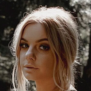 Maria Armstrong image 12