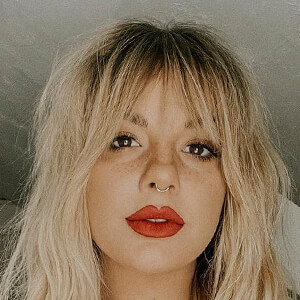 Maria Armstrong image 3