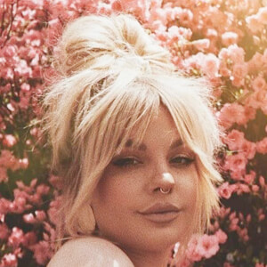 Maria Armstrong image 7