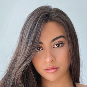 Maria Arzola, 27 (Instagram Star)