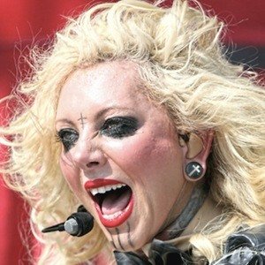 Maria Brink, 47 (金属歌手)