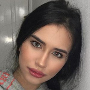 Maria Cisneros, 25 (Instagram Star)