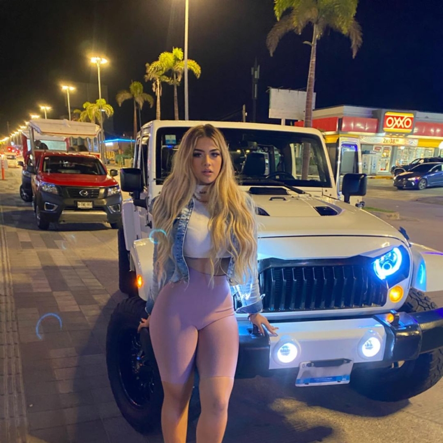 Maria Julissa image 14