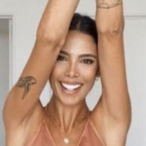 María Paz Delgado, 40 (模特)