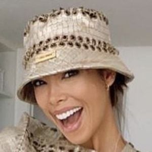 María Paz Delgado, 40 (模特)