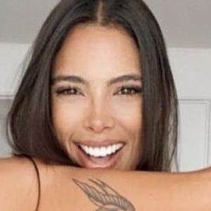 María Paz Delgado, 40 (Model)