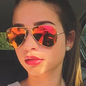 Mariana Barbosa Coelho, 31 (YouTube明星)