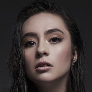 Mariana Lodoza image 13