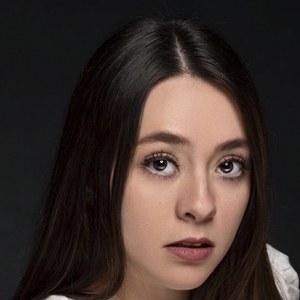 Mariana Lodoza, 27 (TV Actress)