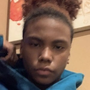 Mariciana Sabater, 18 (TikTok Star)