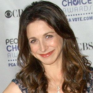 Marin Hinkle, 57 (Nữ diễn viên truyền hình)