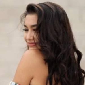 Marina Hokulani, 23 (YouTube Star)