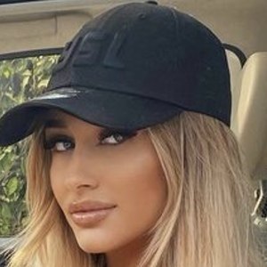 Marine Mametz, 25 (YouTube Star)