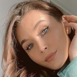 Marissa Layne Mowry, 25 (Instagram Star)