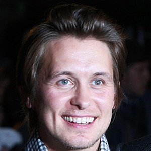 Mark Owen image 5