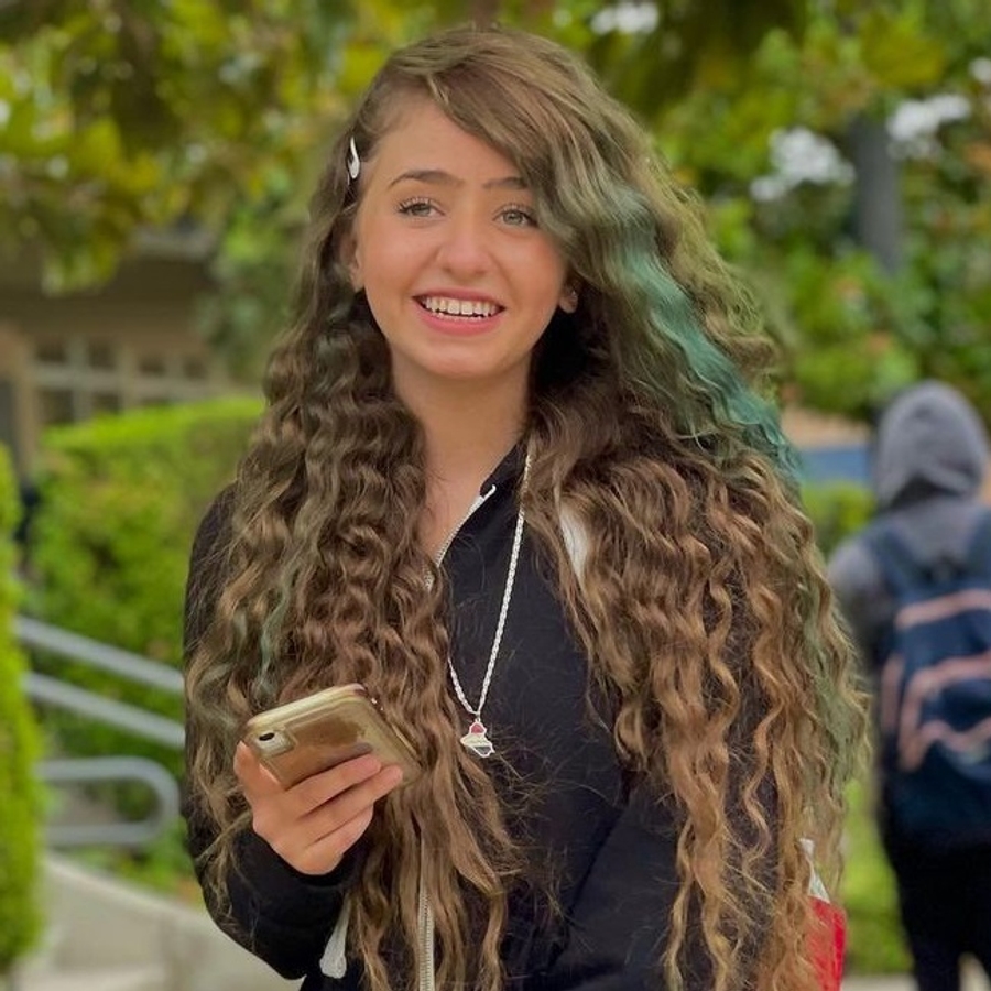 Marleen Alhi, 20 (YouTube明星)