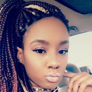 MarMonroe, 33 (说唱歌手)