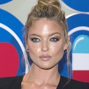 Martha Hunt image 3