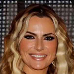 Martha Julia image 6