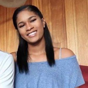 Mary Ann Wallace, 28 (YouTube明星)