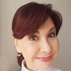 Mary del Carmen Sobrino, 63 (记者)