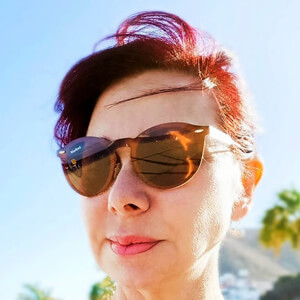 Mary del Carmen Sobrino, 63 (Nhà báo)