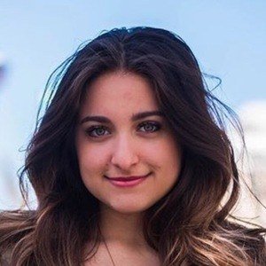 Mary Jelkovsky, 27 (Blogger)