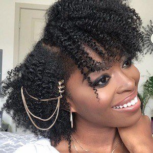 Mary Taylor, 40 (Звезда Youtube)