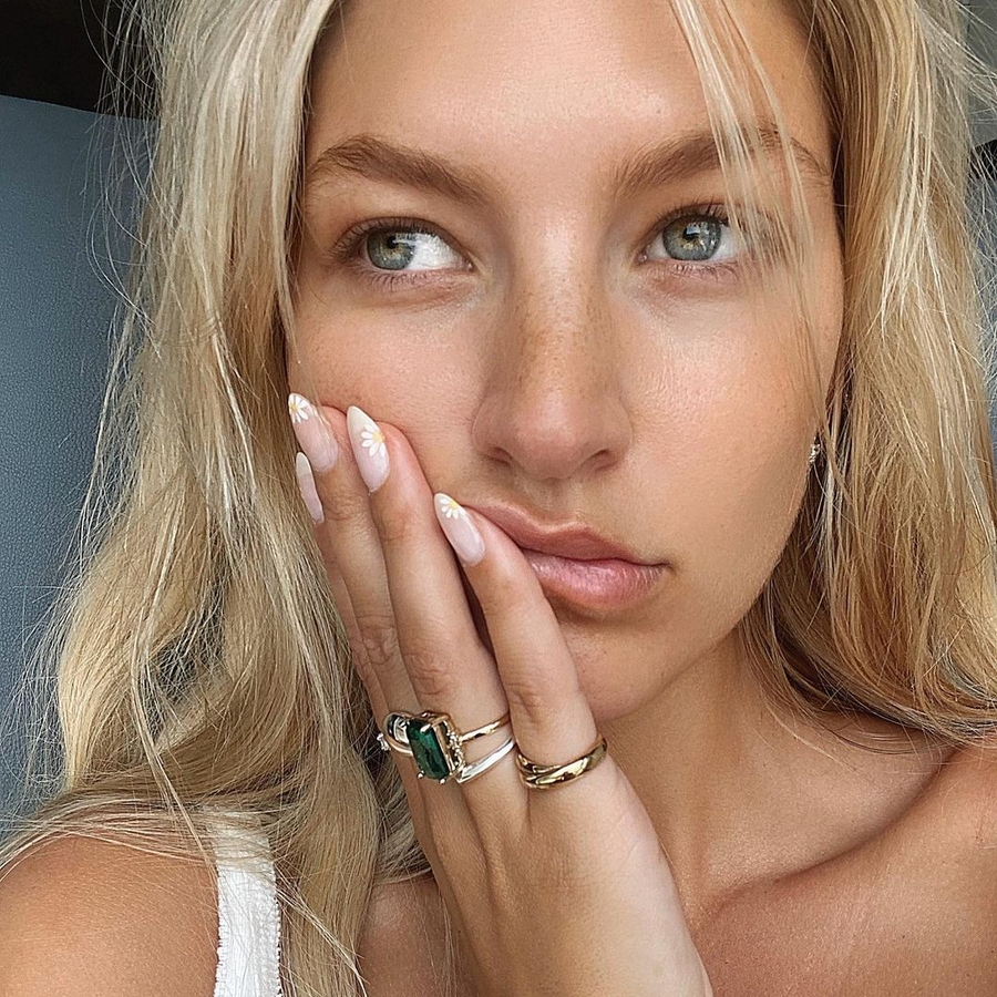 Mary Vitinaros, 33 (模特)