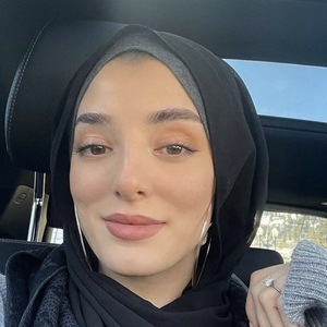 Maryam Amaria, 26 (Instagram Star)