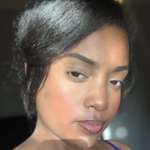 Maryam Lewis, 28 (TikTok明星)