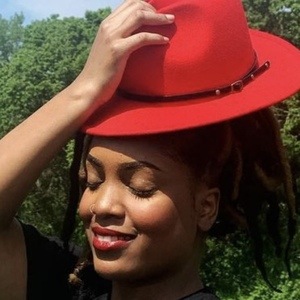 Maryam Lewis image 7