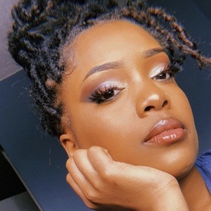 Maryam Lewis image 8