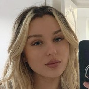 Maryne Ponsard, 27 (TikTok明星)