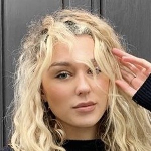 Maryne Ponsard, 27 (TikTok Star)