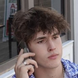 mason amendola, 21 (TikTok Star)