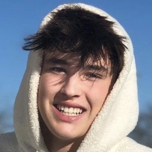 mason amendola, 21 (TikTok Star)