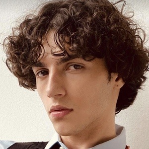 Matheus Almeida image 4