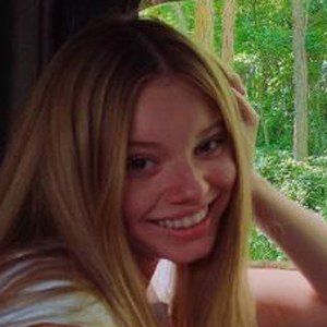 Matia Jackett, 22 (电影女演员)