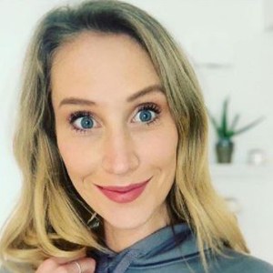 Maude Garrett, 39 (TV Show Host)