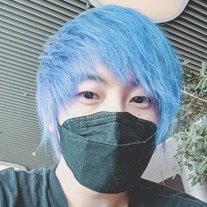Maxmello, 39 (YouTube Star)