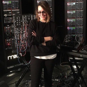 Maya Alina Postepski, 39 (Produtor Musical)