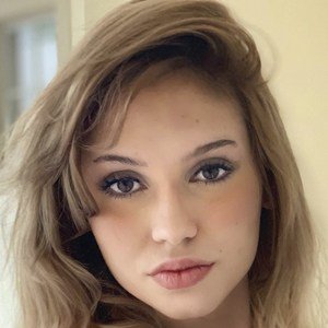 Maya Waverly, 24 (Model)