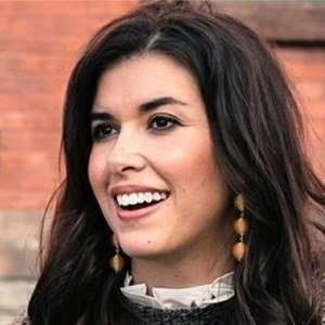 McKenna Trahan, 38 (Blogger)