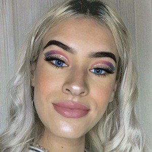 Megan Bolton, 23 (TikTok明星)