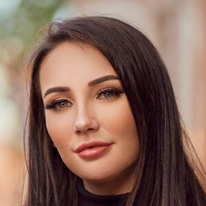 Megan Mai, 32 (Model)