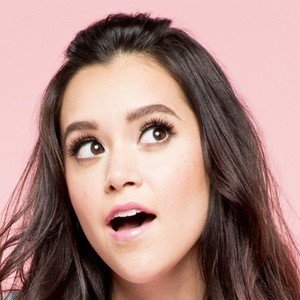 Megan Nicole, 32 (流行歌手)