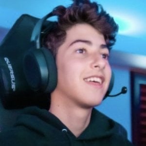 Megga, 19 (eSports Player)