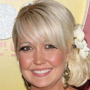 Meghan Linsey, 39 (乡村歌手)