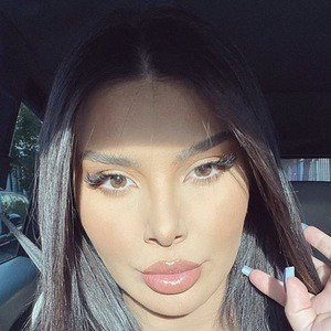 Megi Pojani, 30 (YouTube明星)